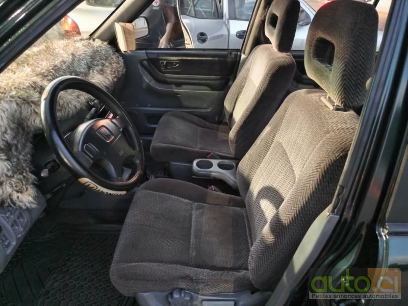 Photo 2 AUTO.CI : Honda CR-V 1