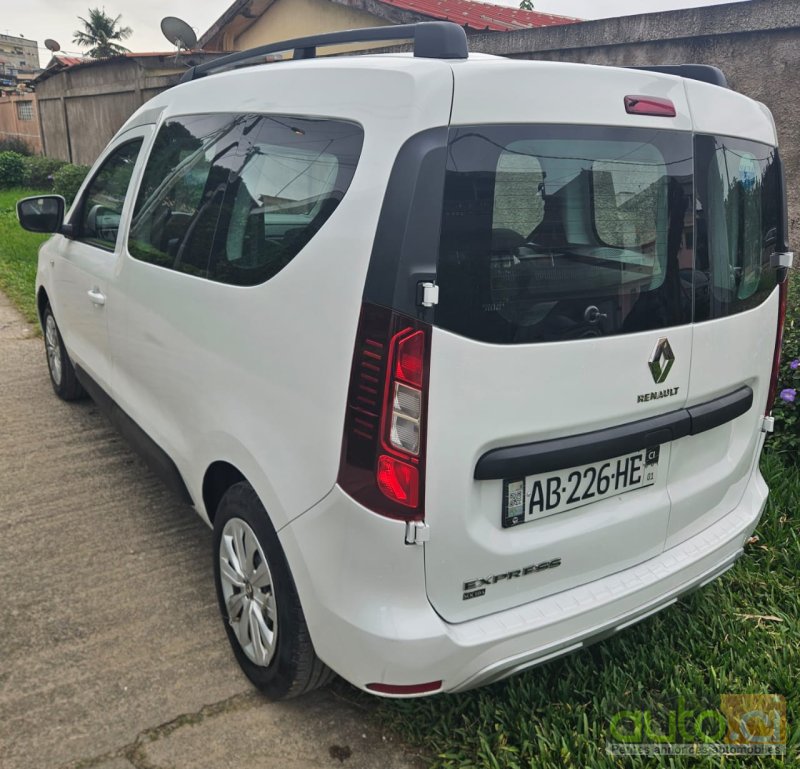 Photo 2 AUTO.CI : Renault Express II 1.6 