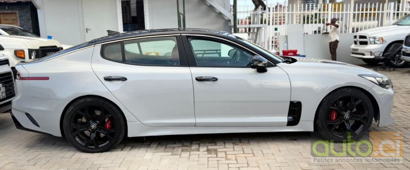 Photo 2 AUTO.CI : KIA Stinger 3.0 v6