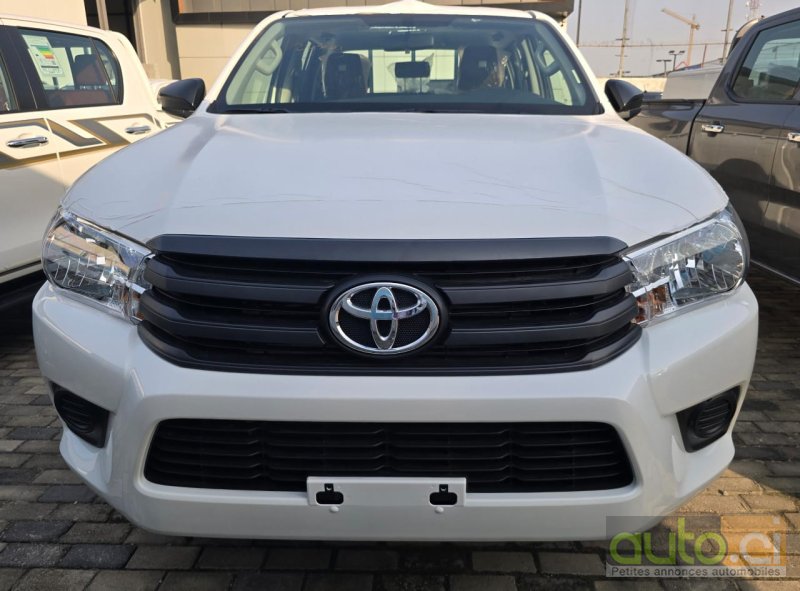 Photo 2 AUTO.CI : Toyota Hilux 4x4 standard 