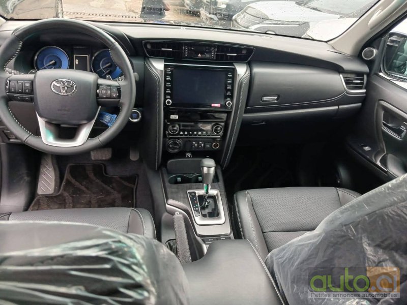 Photo 2 AUTO.CI : Toyota Fortuner  SR5 V6 