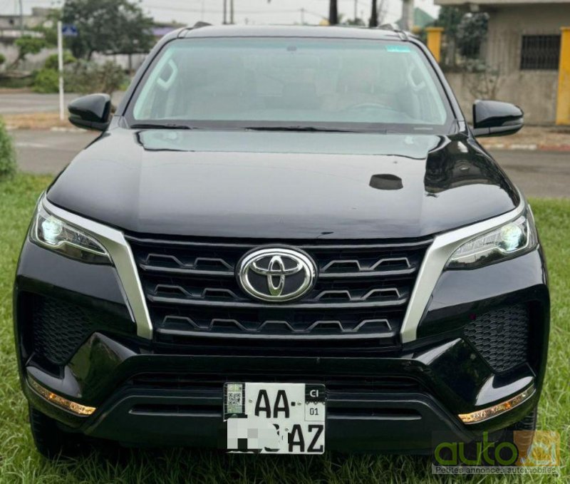 Photo 2 AUTO.CI : Toyota Fortuner  2.5L moteur vvti