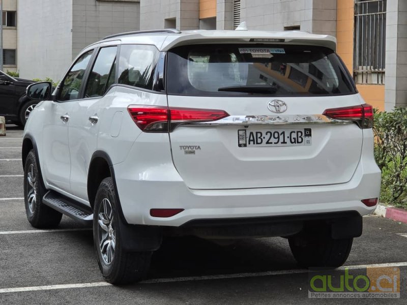 Photo 2 AUTO.CI : Toyota Fortuner  2.0 vvti 