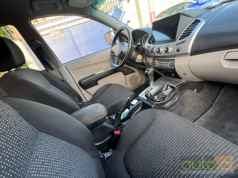 Photo 3 AUTO.CI : Mitsubishi L200 2.0L