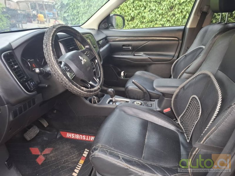 Photo 3 AUTO.CI : Mitsubishi Outlander 2.0L
