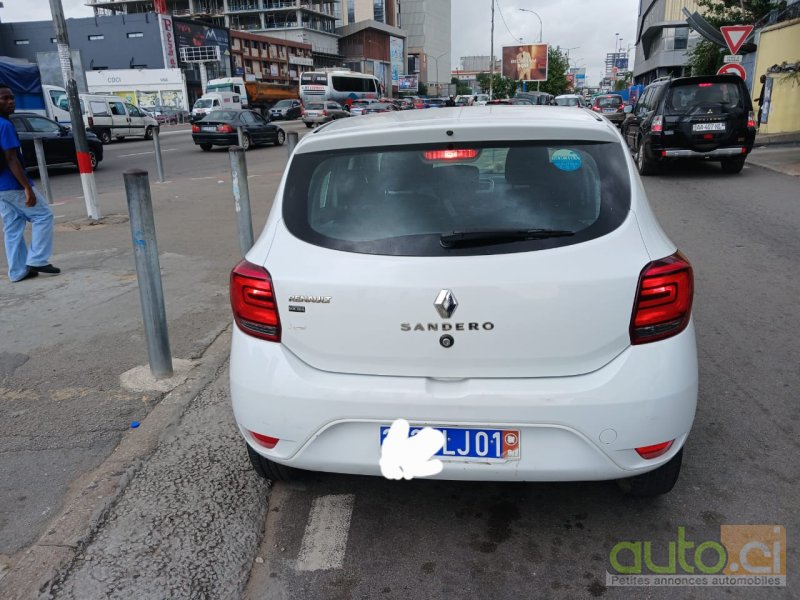 Photo 3 AUTO.CI : Renault Sandero 2.0L 