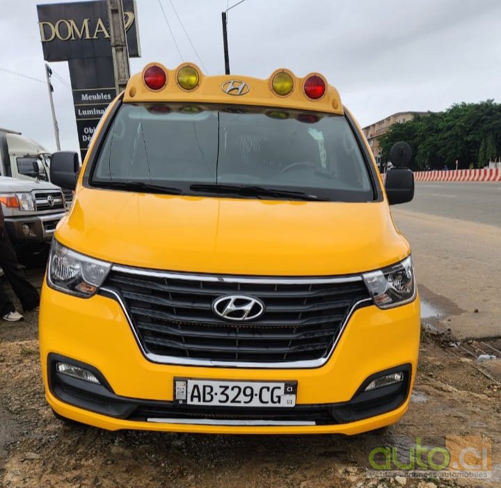 Photo 3 AUTO.CI : Hyundai H-1 2.0L  12 places 