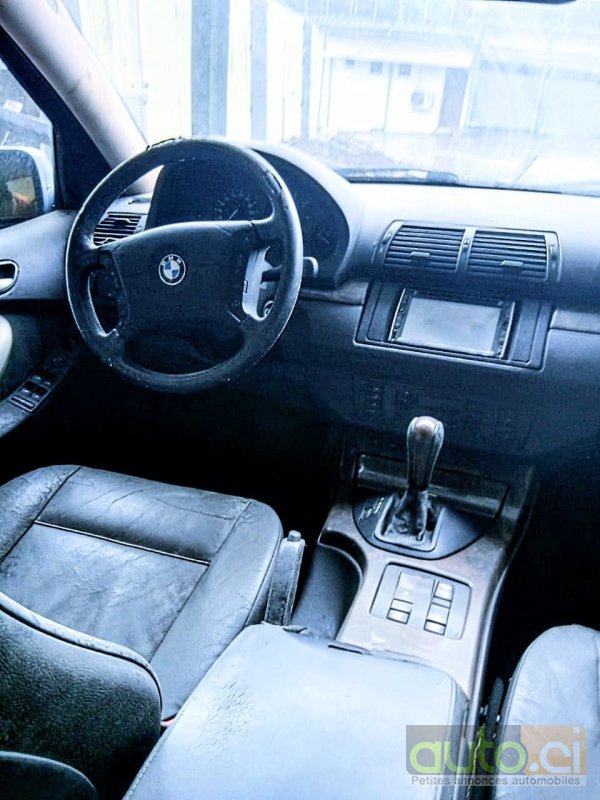 Photo 3 AUTO.CI : BMW X5 3.0i