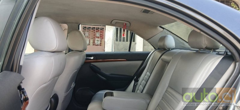 Photo 3 AUTO.CI : Toyota Avensis LINEA SOL