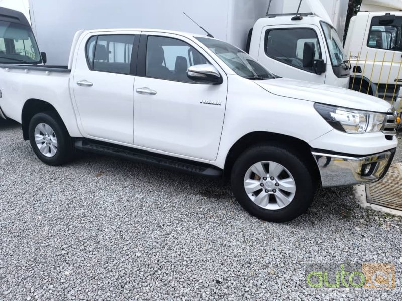 Photo 3 AUTO.CI : Toyota Hilux 2.0L 