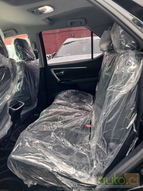 Photo 3 AUTO.CI : Toyota Fortuner  SR5 V6 
