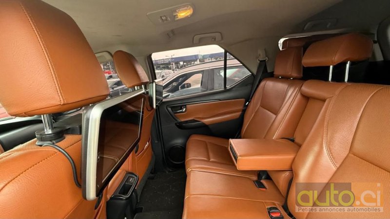 Photo 3 AUTO.CI : Toyota Fortuner  2.0L vvti