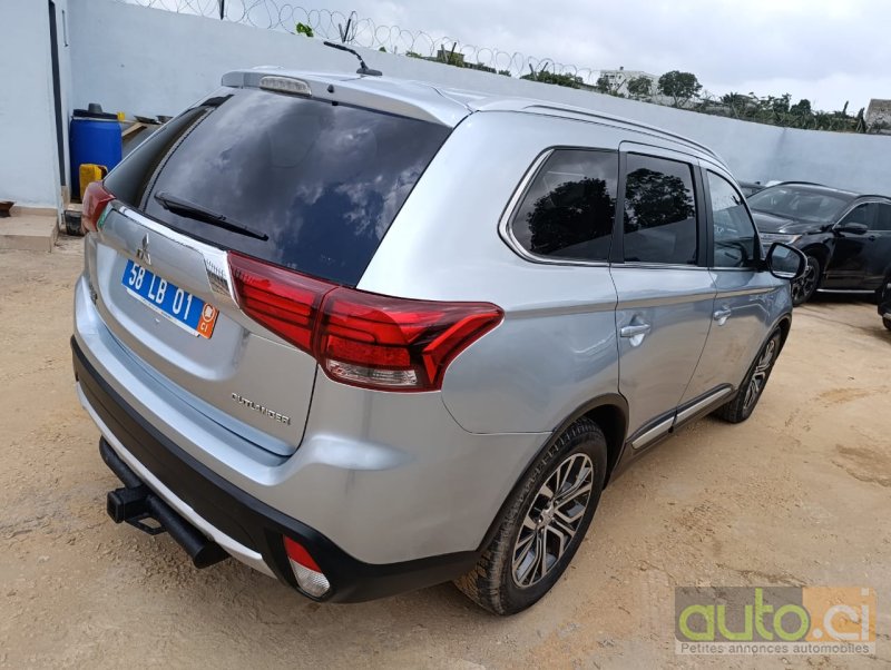 Photo 4 AUTO.CI : Mitsubishi Outlander 2.0 Full option