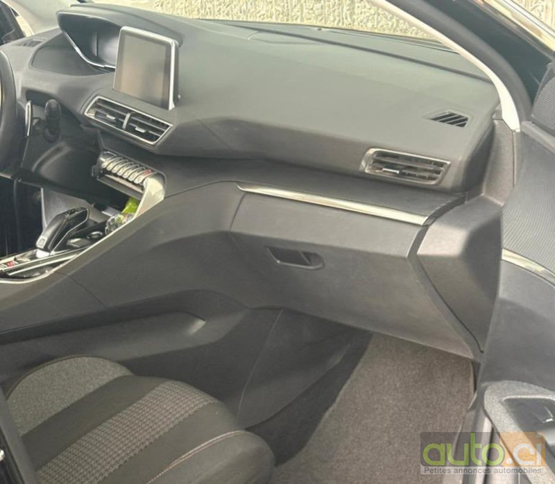 Photo 4 AUTO.CI : Peugeot 3008 2.0L 