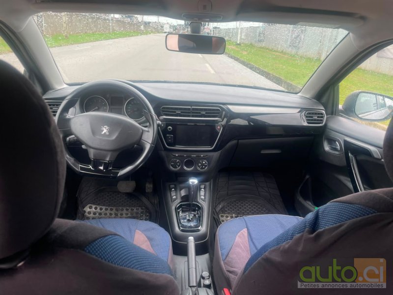Photo 4 AUTO.CI : Peugeot 301 2.0l