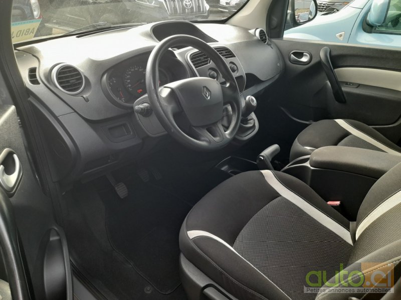 Photo 4 AUTO.CI : Renault Kangoo 1.6 moteur  5 places 