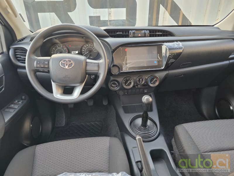 Photo 4 AUTO.CI : Toyota Hilux 4x4 standard 