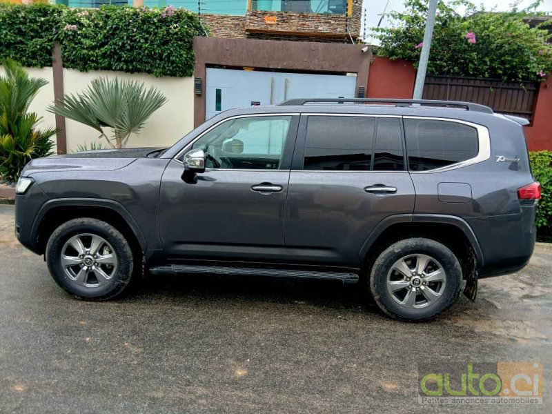 Photo 4 AUTO.CI : Toyota Land Cruiser 3.0L moteur v6 modèle VX