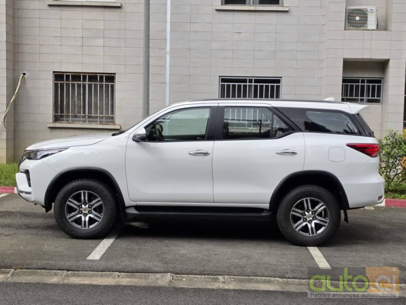 Photo 4 AUTO.CI : Toyota Fortuner  2.0 vvti 
