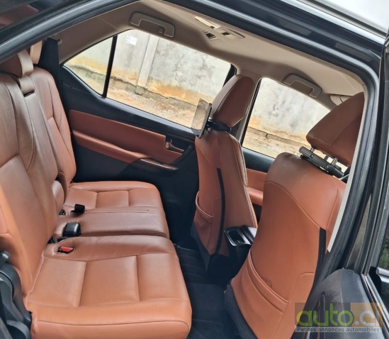 Photo 4 AUTO.CI : Toyota Fortuner   4 cylindres