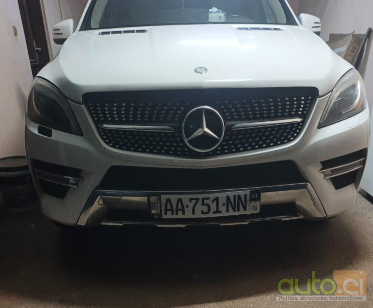 Photo 4 AUTO.CI : Mercedes Classe ML Modèle 350 moteur V6