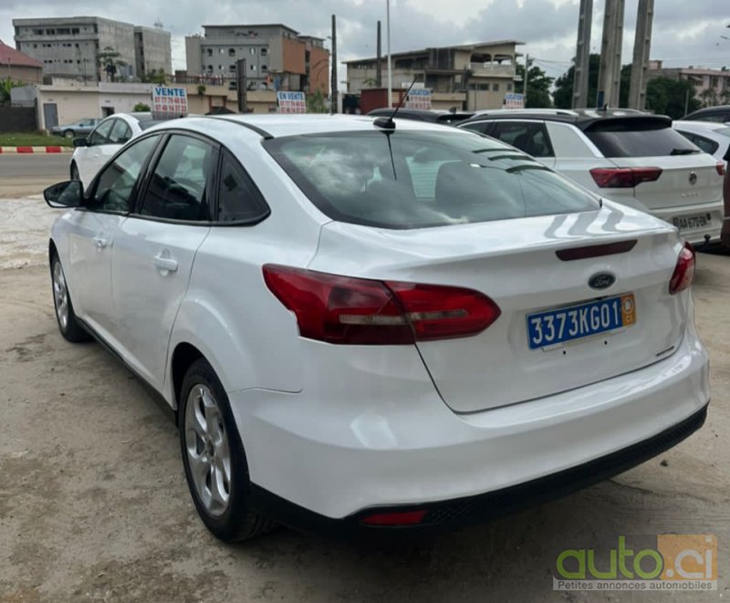 Photo 5 AUTO.CI : Ford Focus 2.0L moteur ras