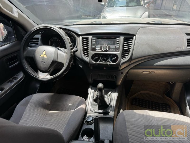 Photo 5 AUTO.CI : Mitsubishi L200 2.0L 
