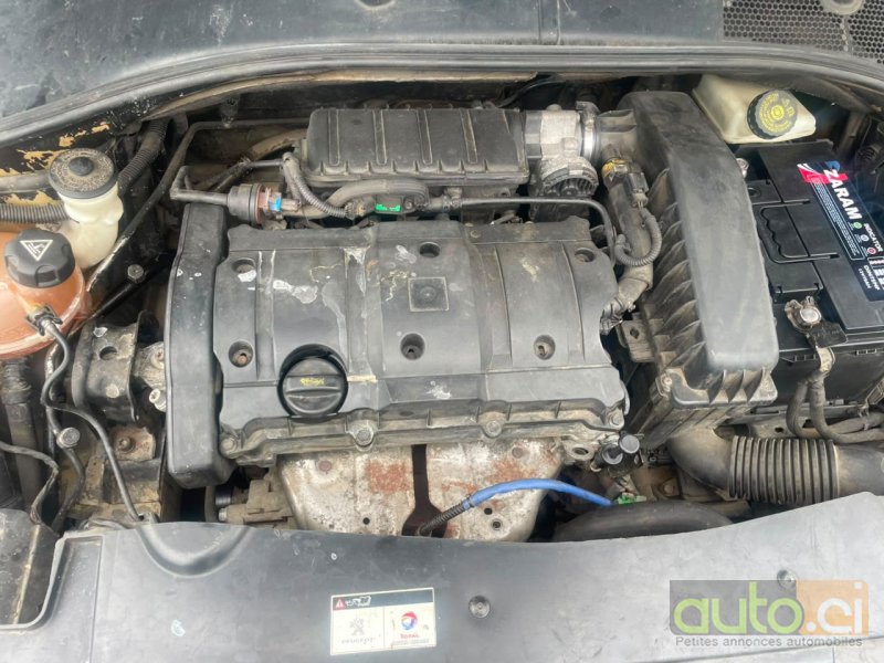 Photo 5 AUTO.CI : Peugeot 301 2.0l
