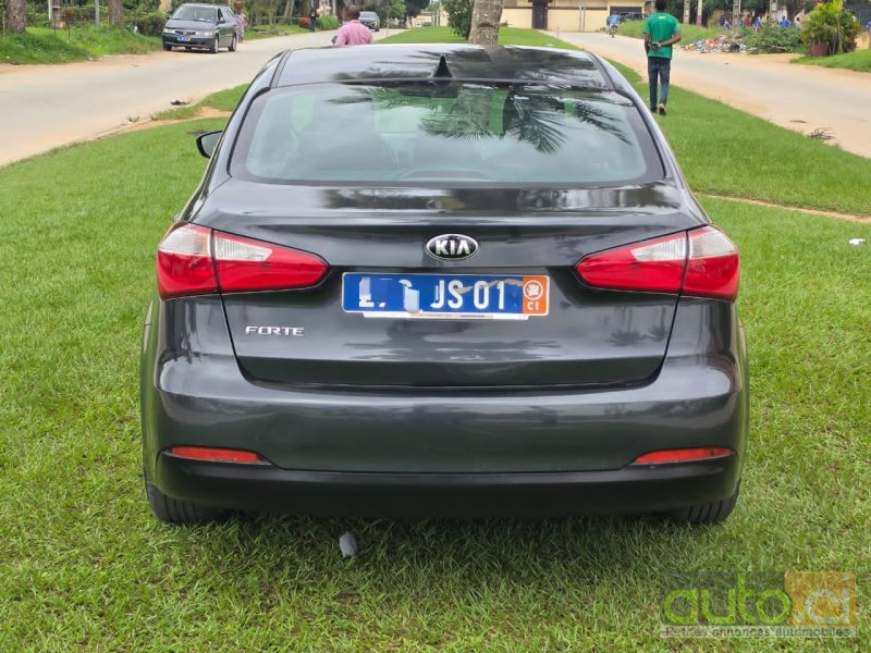 Photo 5 AUTO.CI : KIA Forte 2.0L 