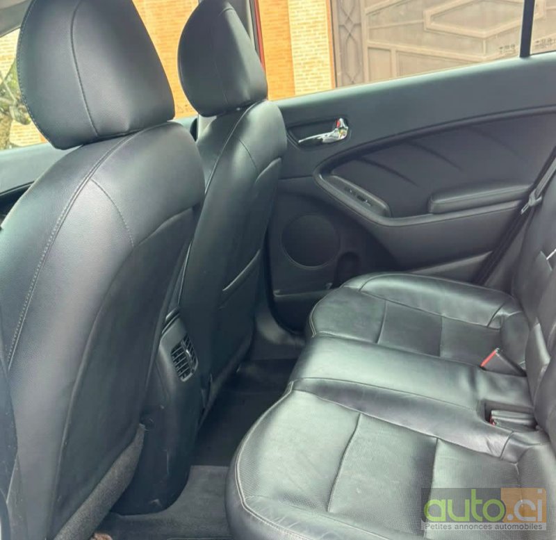 Photo 5 AUTO.CI : KIA Forte 2.0L  