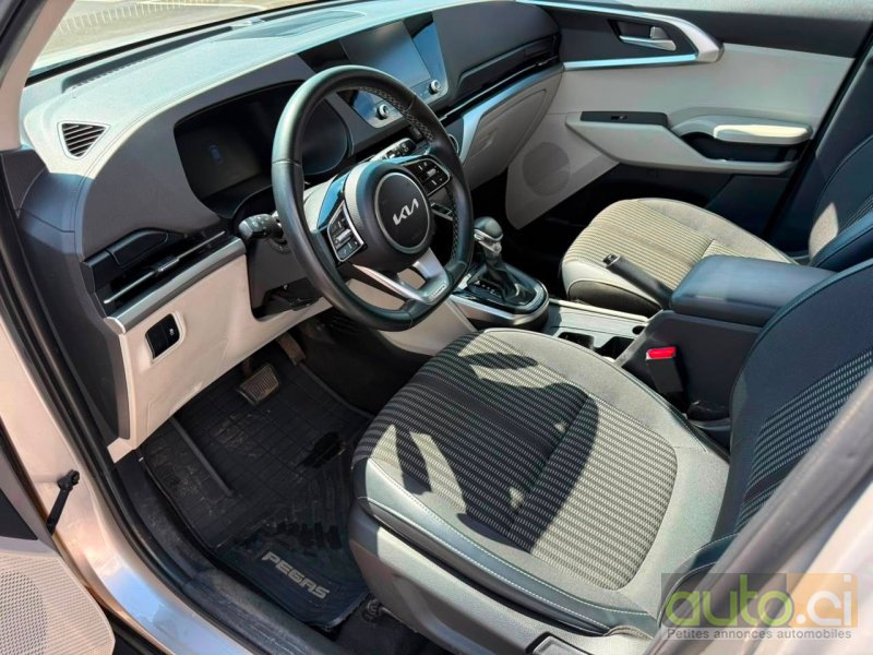 Photo 5 AUTO.CI : KIA Carens 2.0L