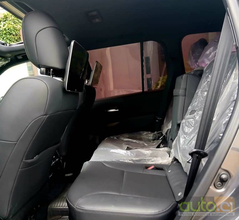Photo 5 AUTO.CI : Toyota Land Cruiser 3.0L moteur v6 modèle VX