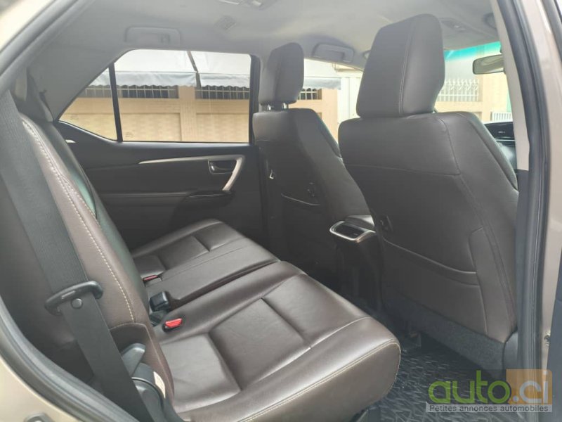 Photo 5 AUTO.CI : Toyota Fortuner  2.0