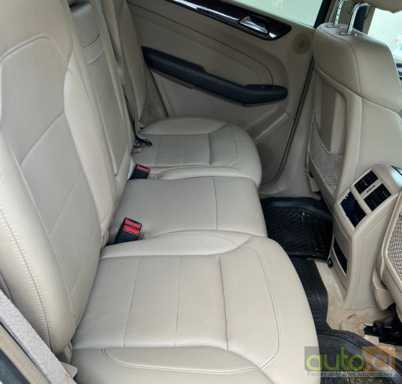 Photo 5 AUTO.CI : Mercedes Classe ML Modèle 350 moteur V6