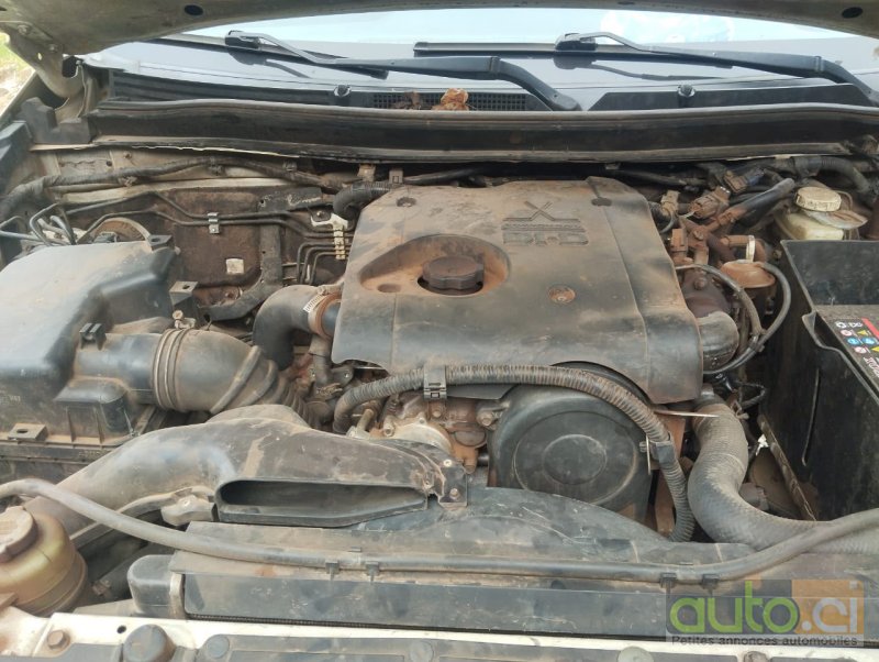 Photo 6 AUTO.CI : Mitsubishi L200 2.0l 