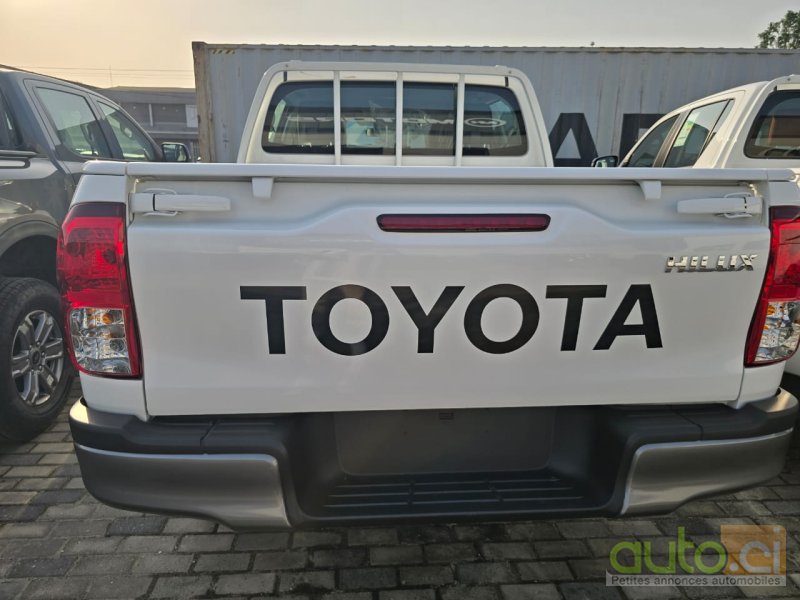 Photo 6 AUTO.CI : Toyota Hilux 4x4 standard 