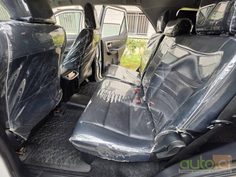 Photo 6 AUTO.CI : Toyota Fortuner  2.0 vvti 