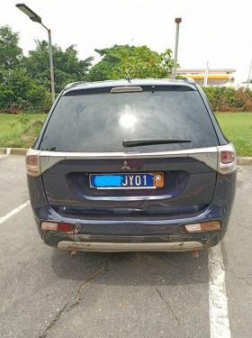 Annonce AUTO.CI : Mitsubishi Outlander Vehicule 2ieme main super