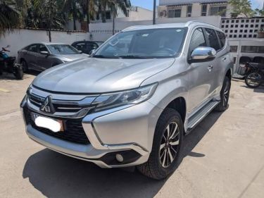 Annonce AUTO.CI : Mitsubishi Pajero Acheté Chez concessionair