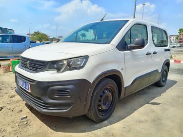Annonce AUTO.CI : Peugeot Rifter 5 places