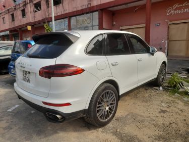 Annonce AUTO.CI : Porsche Cayenne Moteur v6