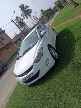Annonce AUTO.CI : Hyundai Elantra Moteur 1.4