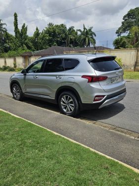 Annonce AUTO.CI : Hyundai Santa FE Acheté Chez concessionair