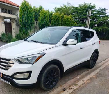 Annonce AUTO.CI : Hyundai Santa FE GDI  4cylindres  7places 