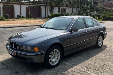 Annonce AUTO.CI : BMW Série 3 528i