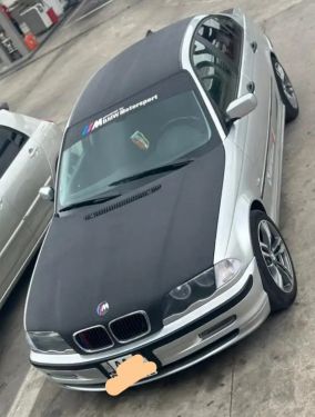 Annonce AUTO.CI : BMW Série 3 318i