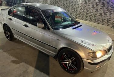 Annonce AUTO.CI : BMW Série 3 318i