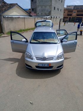 Annonce AUTO.CI : Toyota Corolla 2004