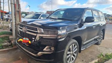 Annonce AUTO.CI : Toyota Land Cruiser GXR 5.7 V8