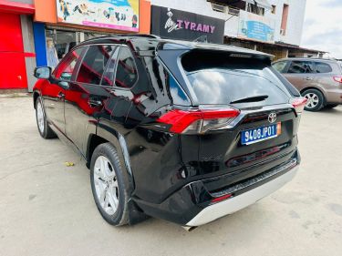 Annonce AUTO.CI : Toyota RAV 4 Acheté Chez concessionair